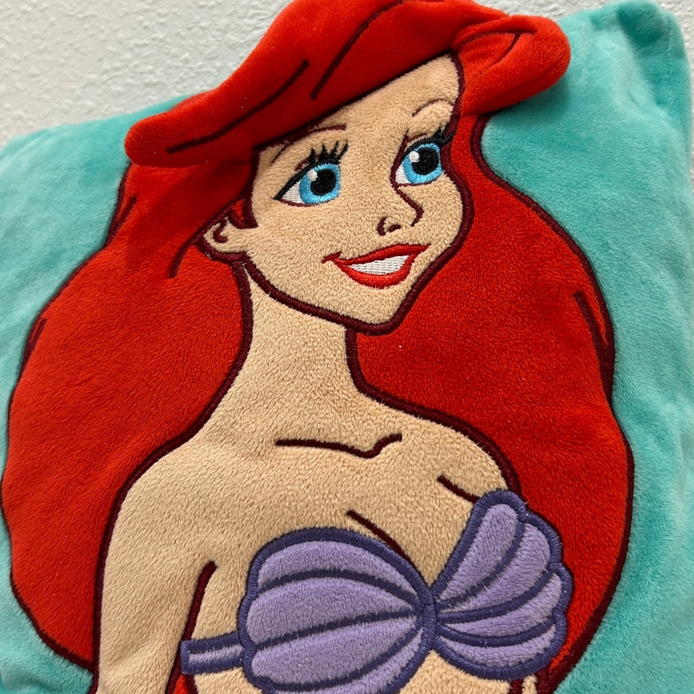 Disney Princess The Little Mermaid 3-D Ariel Plush Snuggle Pillow - Picture 5 of 6